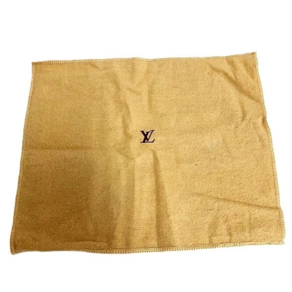 AUTHENTIC Louis Vuitton Florentine - Picture 6 of 9